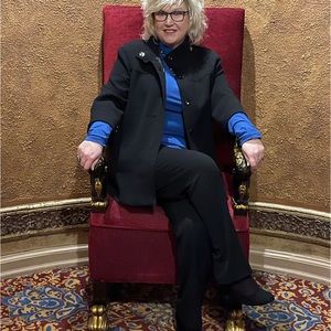 Meet your Posher, Jennifer